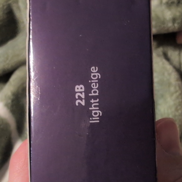 tarte Amazonian clay gem powder foundation in 22B light beige NIB NEW IN - Picture 3 of 5